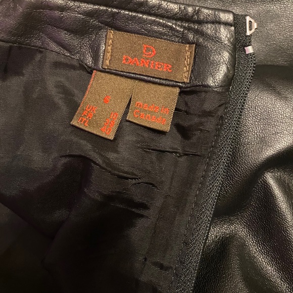 Danier Leather Skirt - Picture 3 of 4